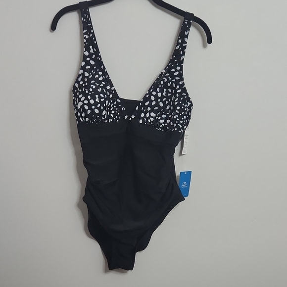 Cupshe Other - Cupshe Elegant Black Swimsuit
